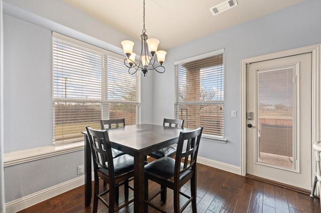 714 Green Leaf Drive, Midlothian, TX 76065