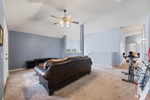 714 Green Leaf Drive, Midlothian, TX 76065