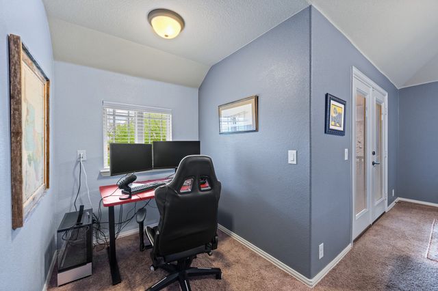 714 Green Leaf Drive, Midlothian, TX 76065