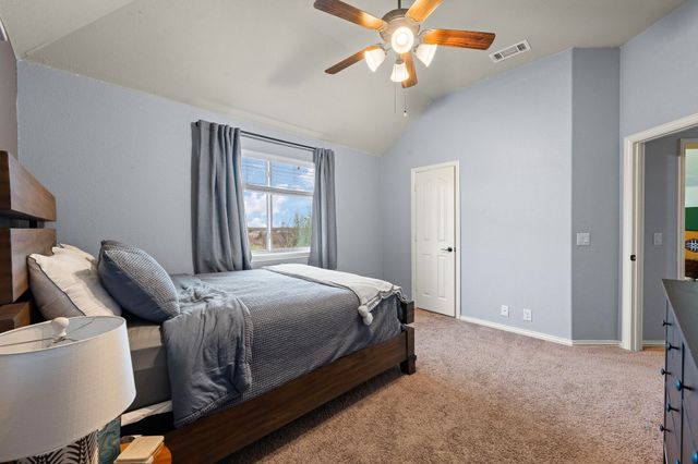 714 Green Leaf Drive, Midlothian, TX 76065