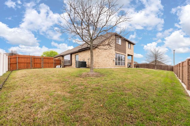 714 Green Leaf Drive, Midlothian, TX 76065