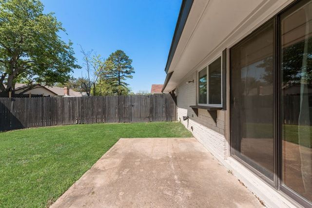 1656 Glenhill Lane, Lewisville, TX 75077