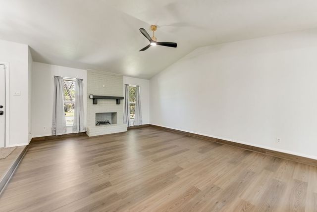 1656 Glenhill Lane, Lewisville, TX 75077