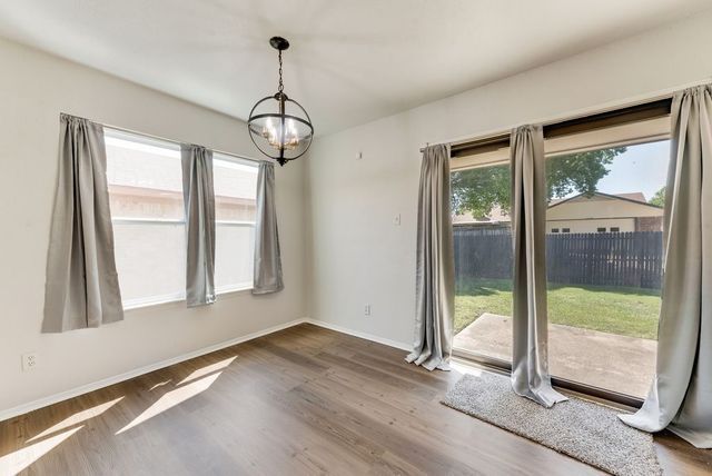 1656 Glenhill Lane, Lewisville, TX 75077