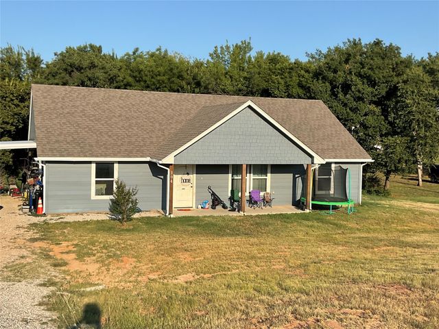 104 Spruce Tree Court, Poolville, TX 76487