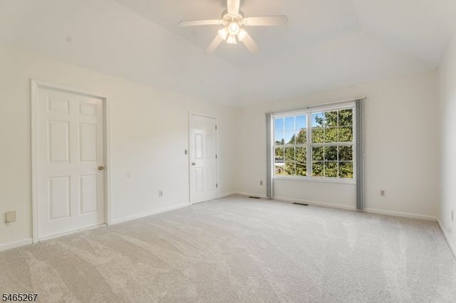 2 Quincy Dr, Jefferson Twp., NJ 07438