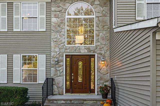 2 Quincy Dr, Jefferson Twp., NJ 07438