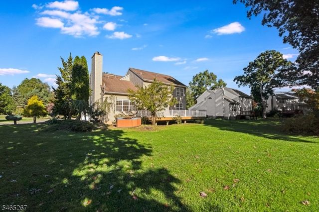 2 Quincy Dr, Jefferson Twp., NJ 07438