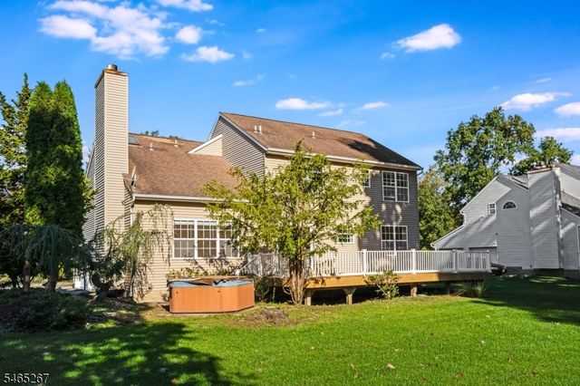 2 Quincy Dr, Jefferson Twp., NJ 07438