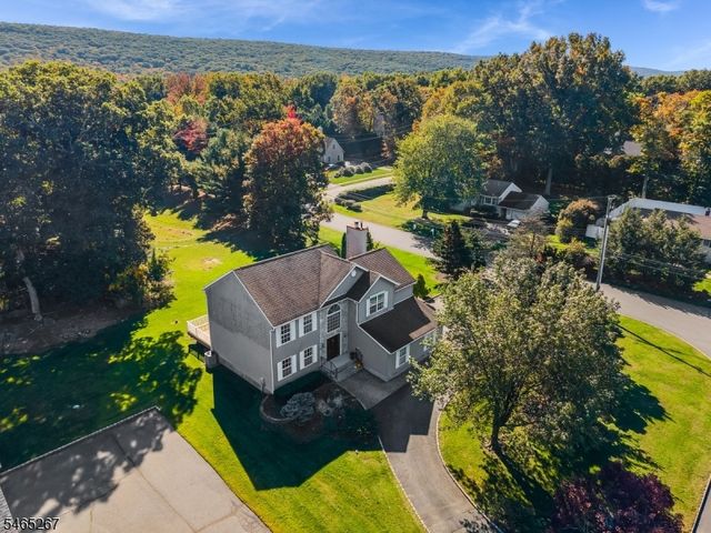 2 Quincy Dr, Jefferson Twp., NJ 07438
