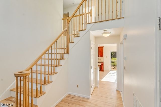 2 Quincy Dr, Jefferson Twp., NJ 07438