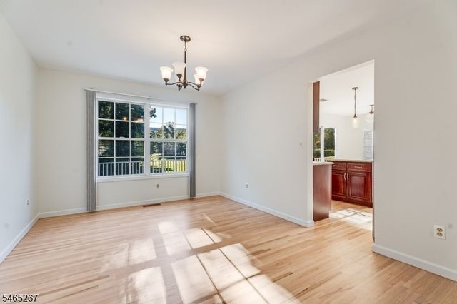 2 Quincy Dr, Jefferson Twp., NJ 07438