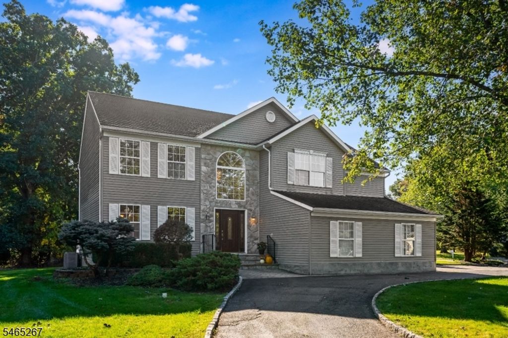2 Quincy Dr, Jefferson Twp., NJ 07438 — exterior