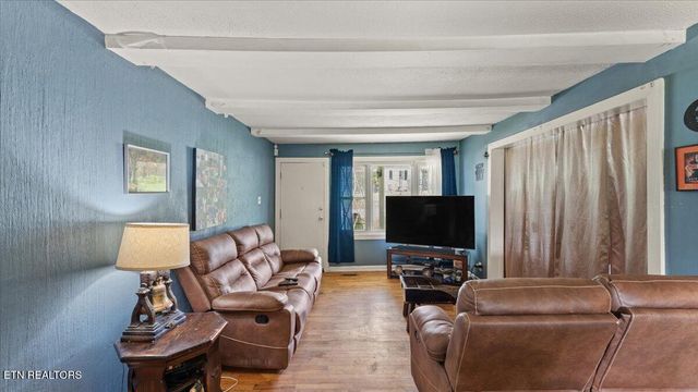 314 Blockhouse Valley Rd, Clinton, TN 37716