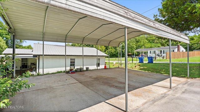 314 Blockhouse Valley Rd, Clinton, TN 37716
