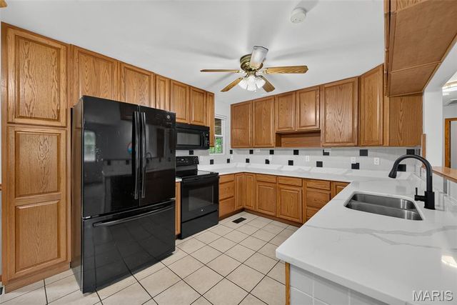 1312 Twin Trails Court, Fenton, MO 63026
