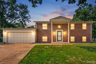1312 Twin Trails Court, Fenton, MO 63026