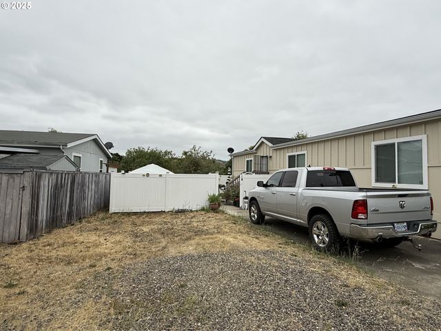 226 OWYHEE Ln 46, Roseburg, OR 97471
