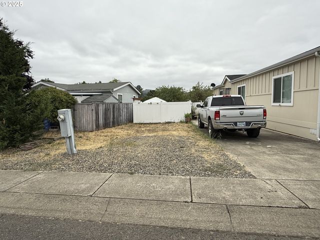 226 OWYHEE Ln 46, Roseburg, OR 97471