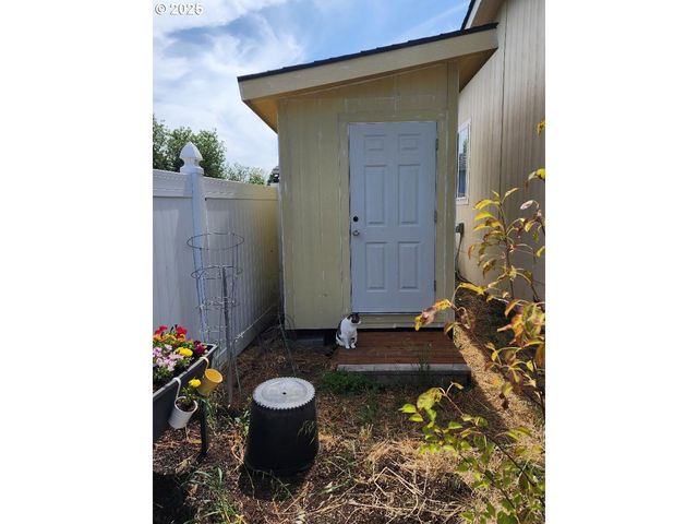 226 OWYHEE Ln 46, Roseburg, OR 97471