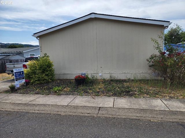 226 OWYHEE Ln 46, Roseburg, OR 97471