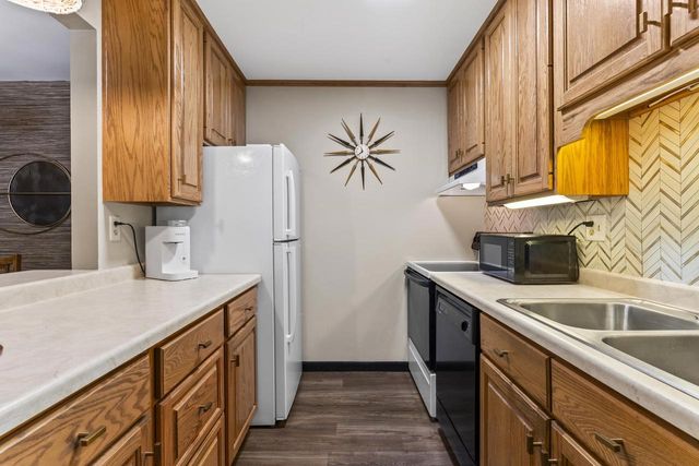 3182 JUSTIN COURT, Appleton, WI 54914