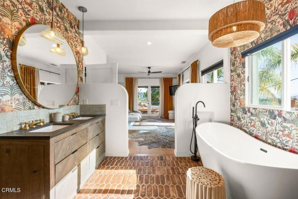 Image 20 of property listing at 920 El Centro Street, Ojai, CA 93023