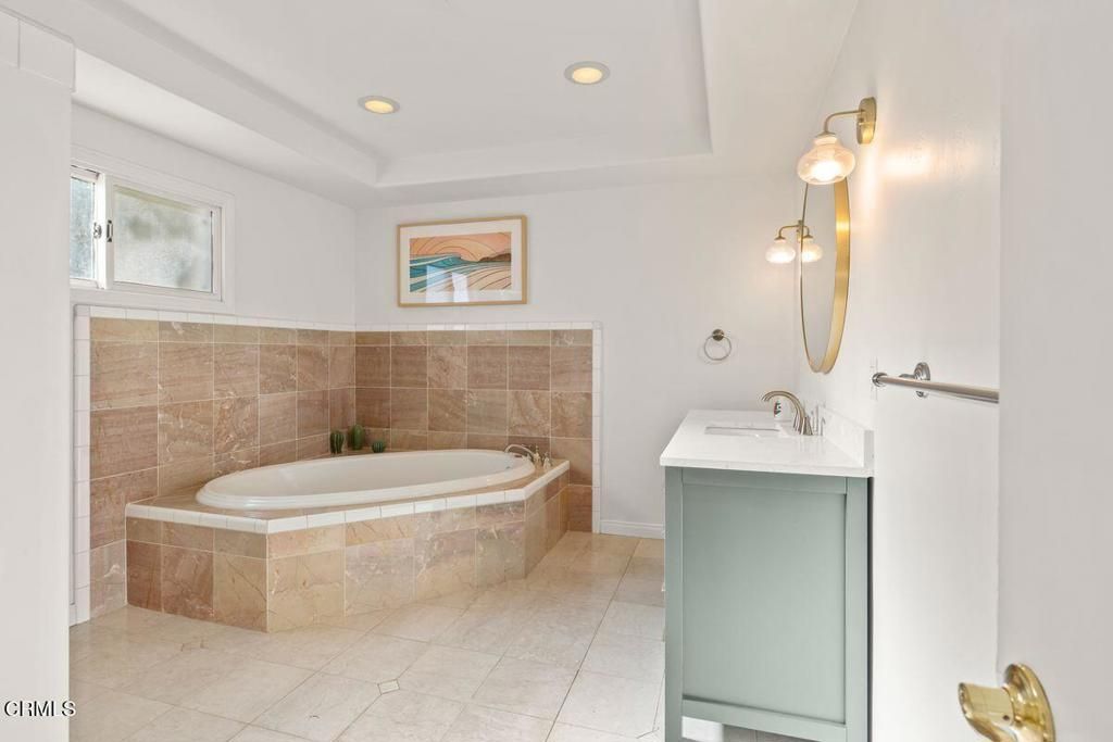 Image 25 of property listing at 920 El Centro Street, Ojai, CA 93023