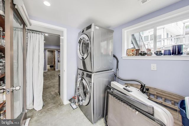 8209 FLOWER AVE, Takoma Park, MD 20912