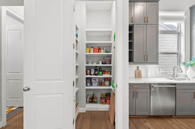 118 Reinerman Street, Houston, TX 77007