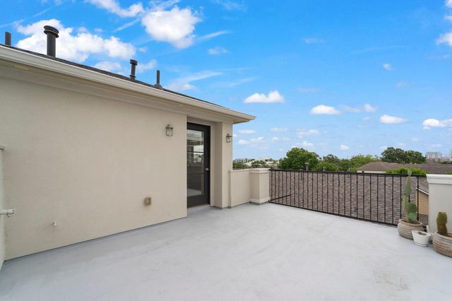 118 Reinerman Street, Houston, TX 77007