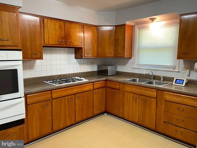 6800 CRAFTON LN, Clinton, MD 20735