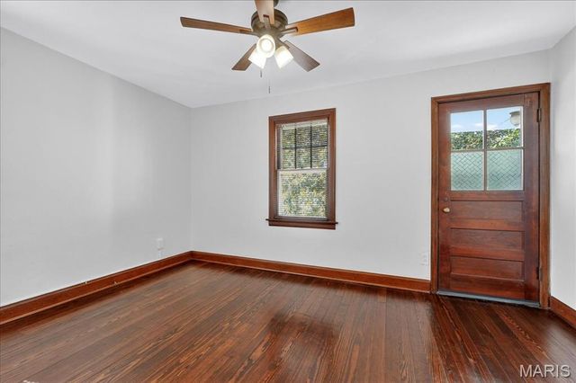 7114 Drury Lane, St Louis, MO 63143