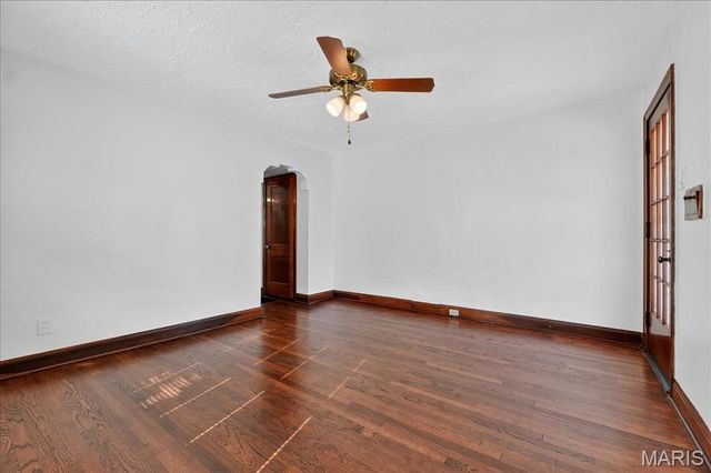 7114 Drury Lane, St Louis, MO 63143