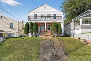 7114 Drury Lane, St Louis, MO 63143