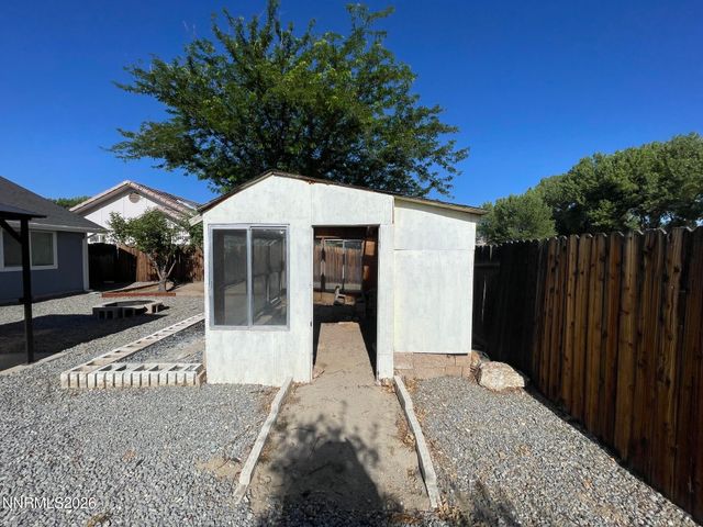 1012 Rose Bud Way, Yerington, NV 89447