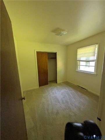 1816 Birdsong Rd, Prince George, VA 23805