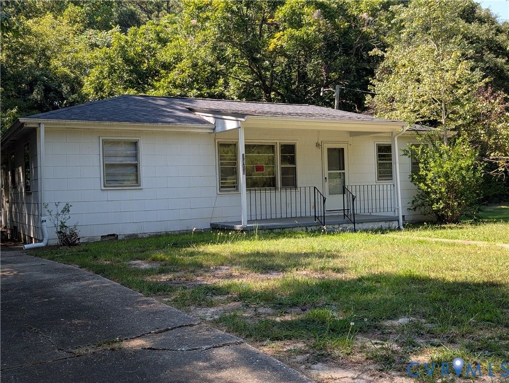 1816 Birdsong Rd, Prince George, VA 23805