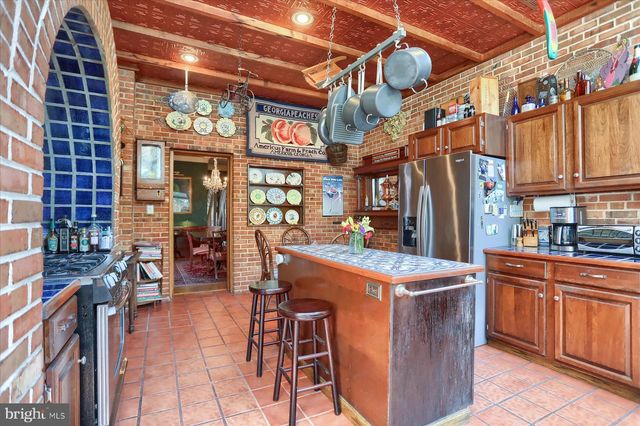 1220 BOLTON ST, Baltimore, MD 21217