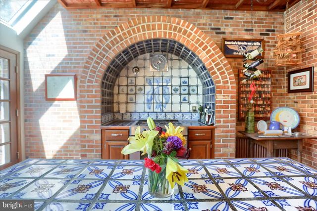1220 BOLTON ST, Baltimore, MD 21217