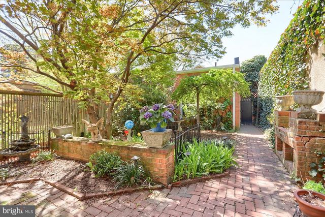 1220 BOLTON ST, Baltimore, MD 21217