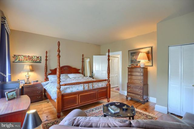 1220 BOLTON ST, Baltimore, MD 21217