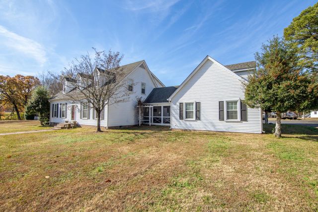 380 MORNINGSIDE CIR, Savannah, TN 38372