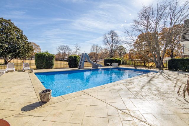 380 MORNINGSIDE CIR, Savannah, TN 38372