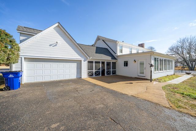 380 MORNINGSIDE CIR, Savannah, TN 38372