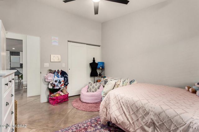 220 S Vozack Lane, Tucson, AZ 85748