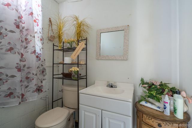 11444 Whittier Street, Detroit, MI 48224