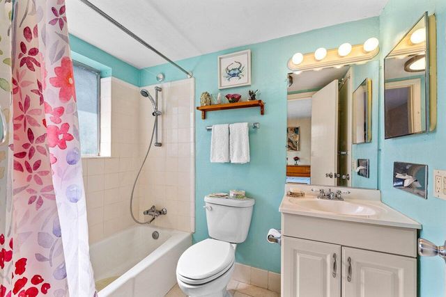 3280 Cynthia Lane 214, Lake Worth Beach, FL 33461