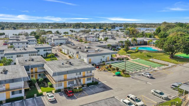 3280 Cynthia Lane 214, Lake Worth Beach, FL 33461