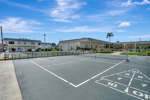 3280 Cynthia Lane 214, Lake Worth Beach, FL 33461
